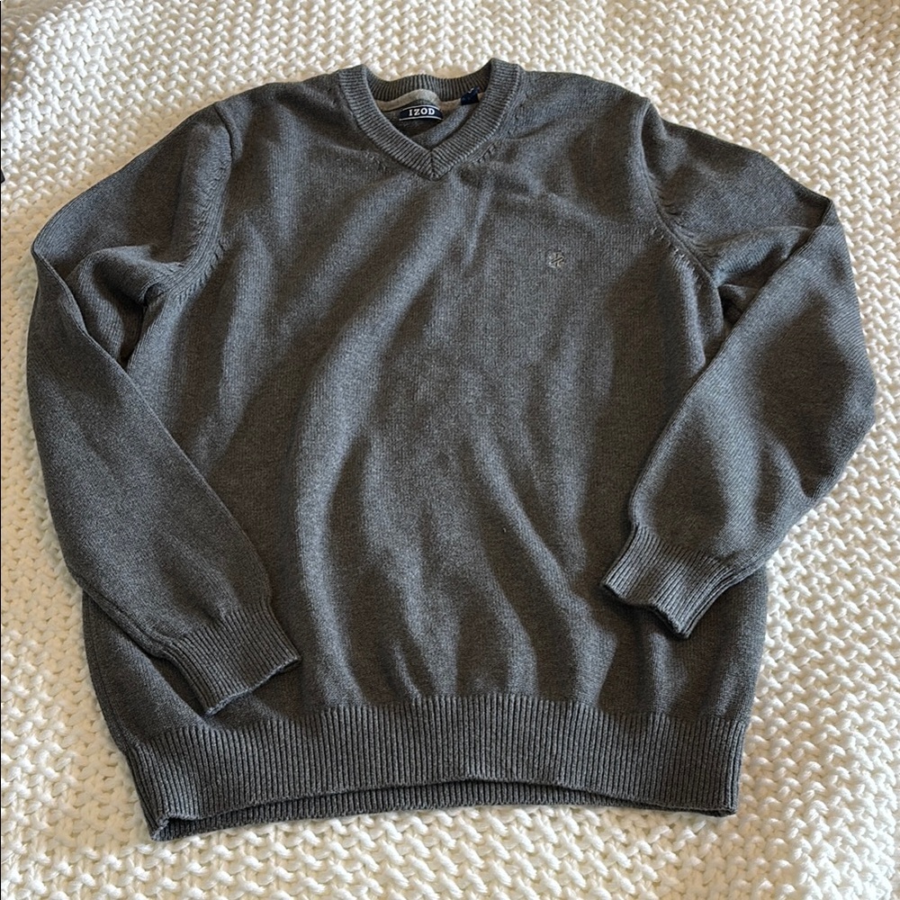 Izod Gray V-Neck Sweater Size L